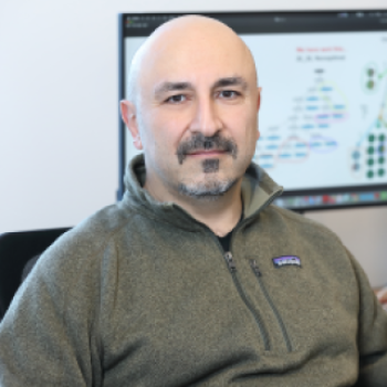 Portrait of Cenk Sahinalp